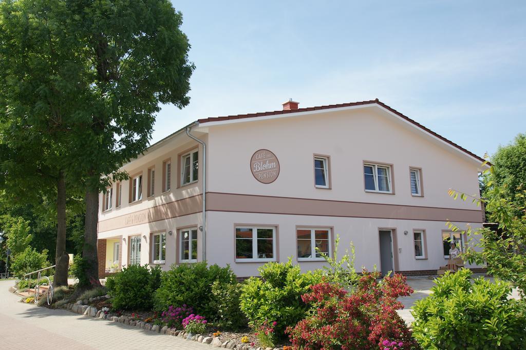 Cafe Und Pension Blohm Γκράιφσβαλντ Εξωτερικό φωτογραφία