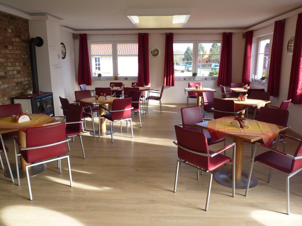 Cafe Und Pension Blohm Γκράιφσβαλντ Εξωτερικό φωτογραφία
