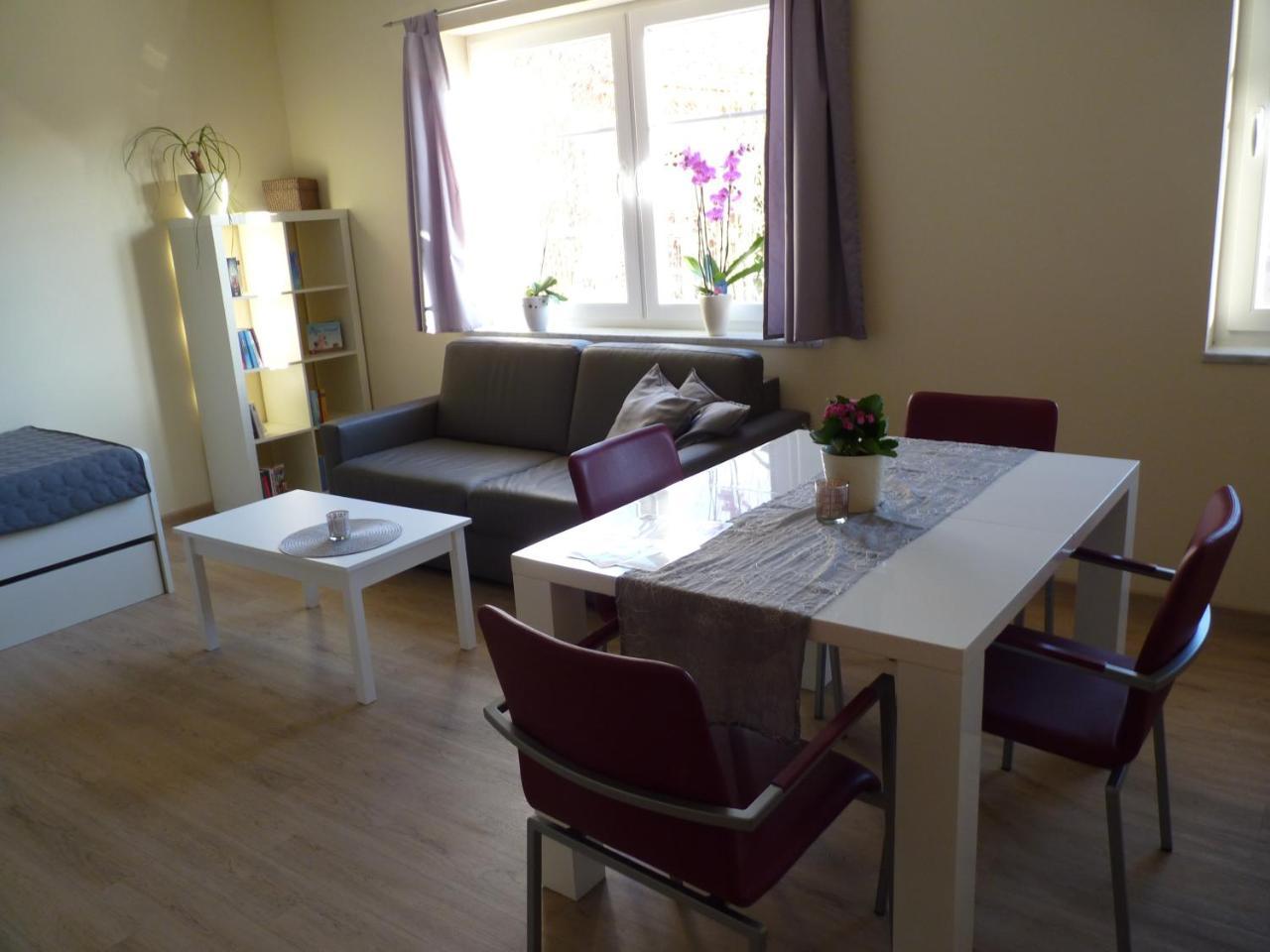 Cafe Und Pension Blohm Γκράιφσβαλντ Εξωτερικό φωτογραφία